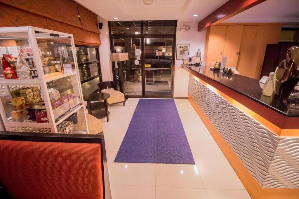 The Red Palm Suites And Restaurant Butuan City المظهر الخارجي الصورة