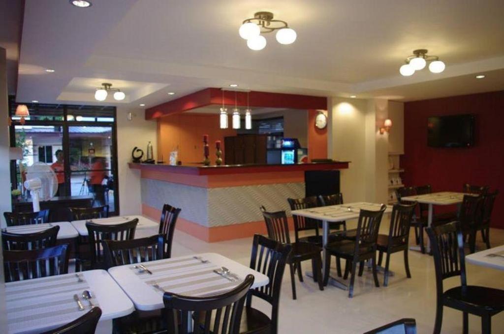The Red Palm Suites And Restaurant Butuan City المظهر الخارجي الصورة